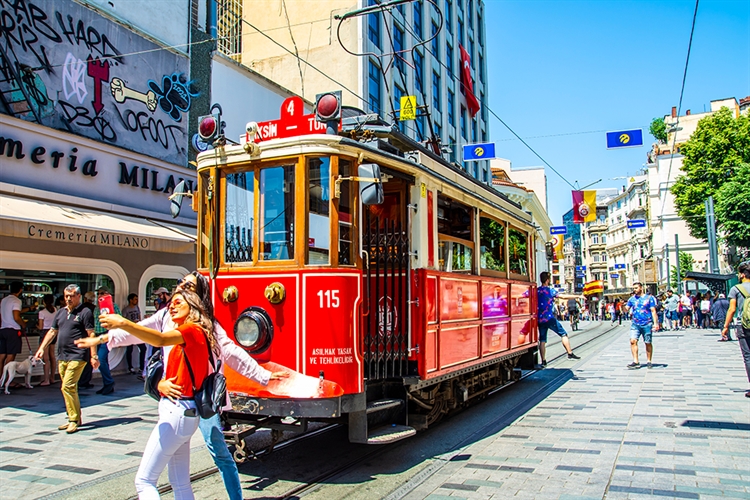 moderne trekpleiser istanbul turkije 