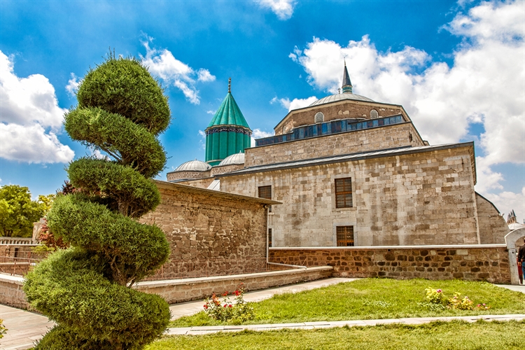 toeristiche trekpleister moskee konya turkije  